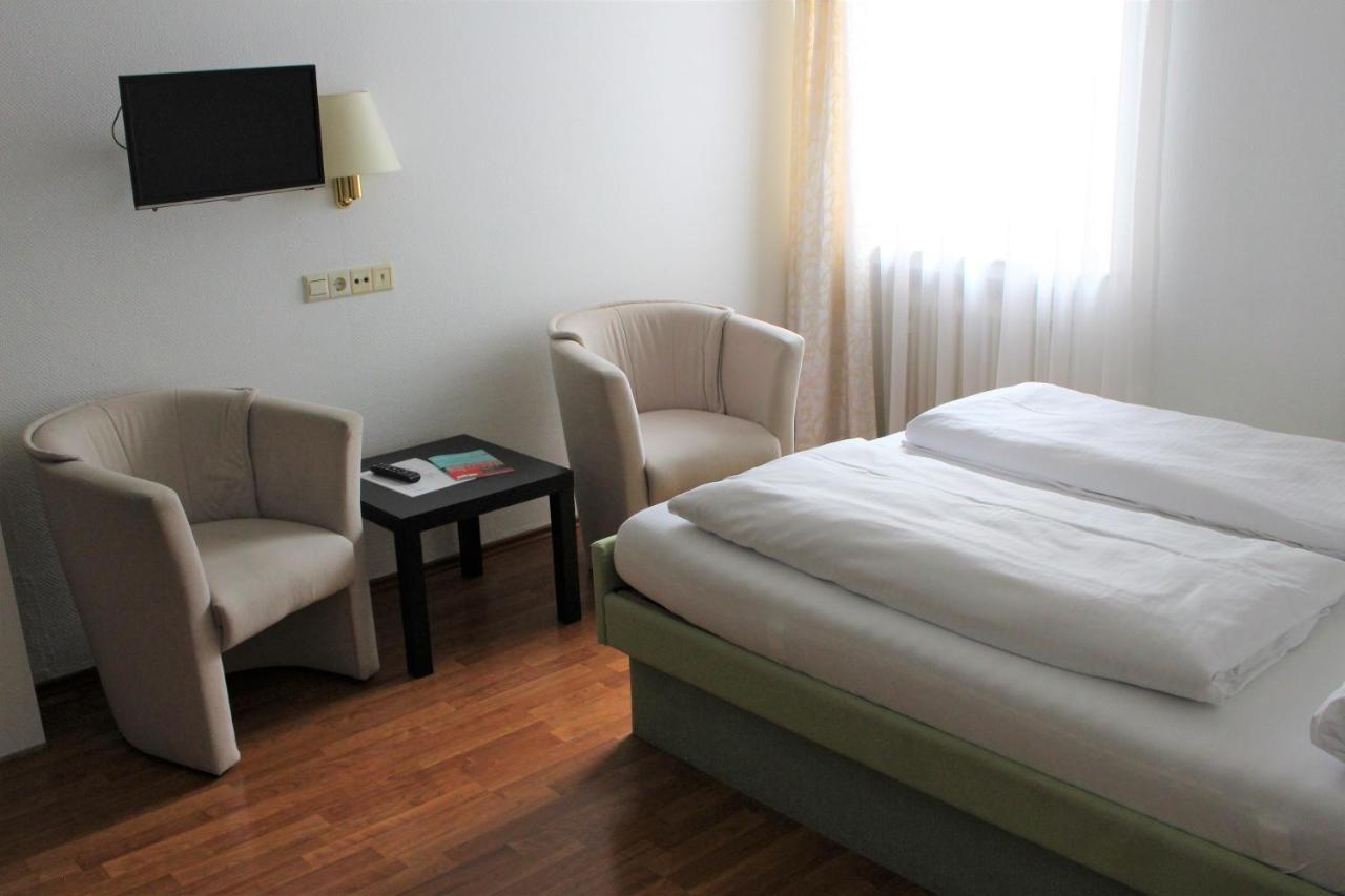 Hotel Ulmer Spatz Esterno foto